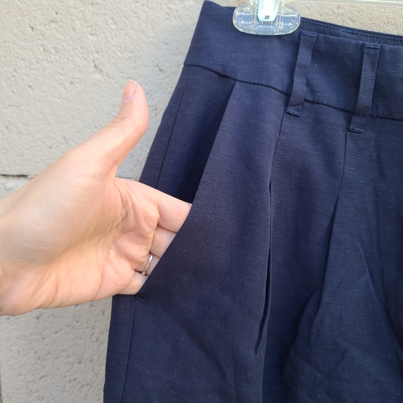 Boden | Ailesbury Linen Blend Cargo Shorts in Navy Size 6 - Picture 9 of 13